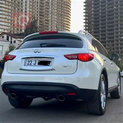 Infiniti QX70